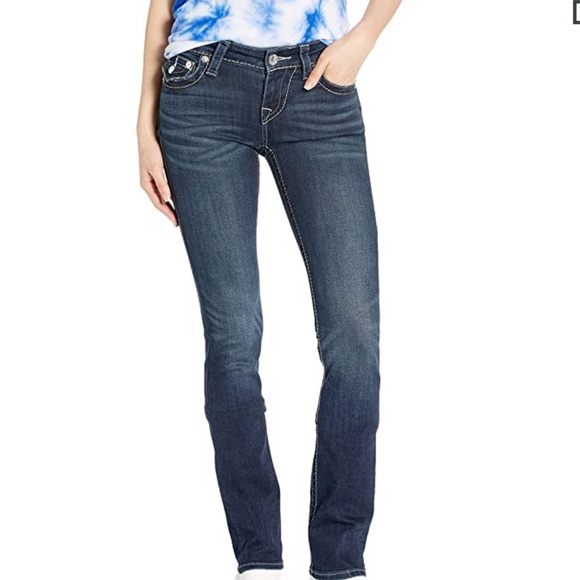 Straight Fit Women's Jeans / The waistband sits between the hips and belly button for a flattering fit.